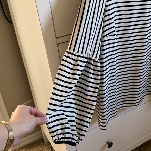 Hallbuber Blouse - Picture 3 of 3